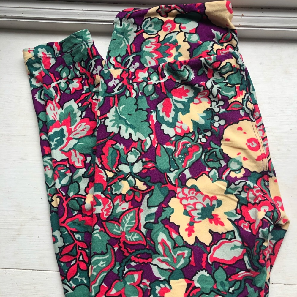 LuLaRoe Leggings Floral design! Worn once!!